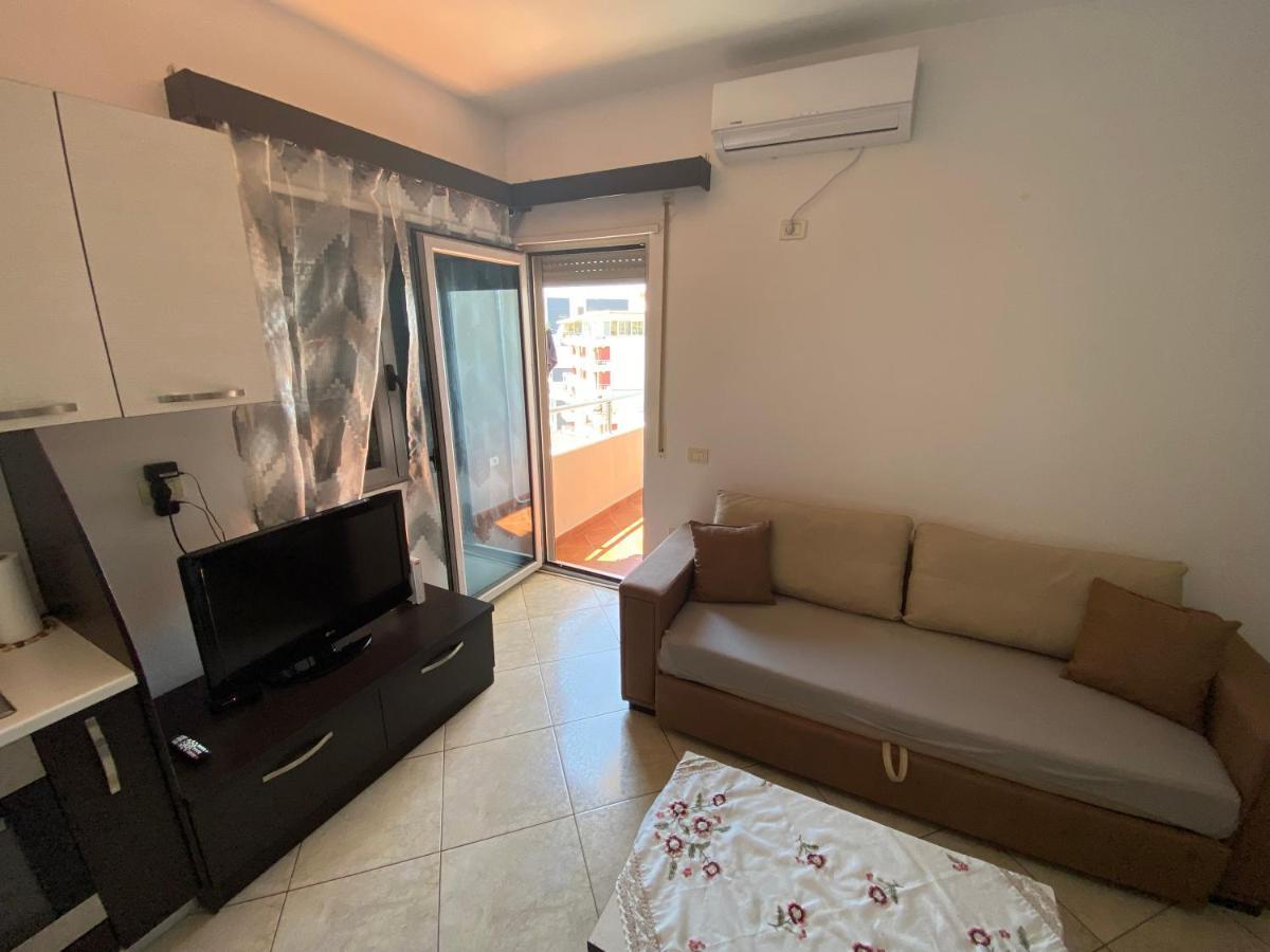Gerald'S Central Apartments Vlore Ngoại thất bức ảnh