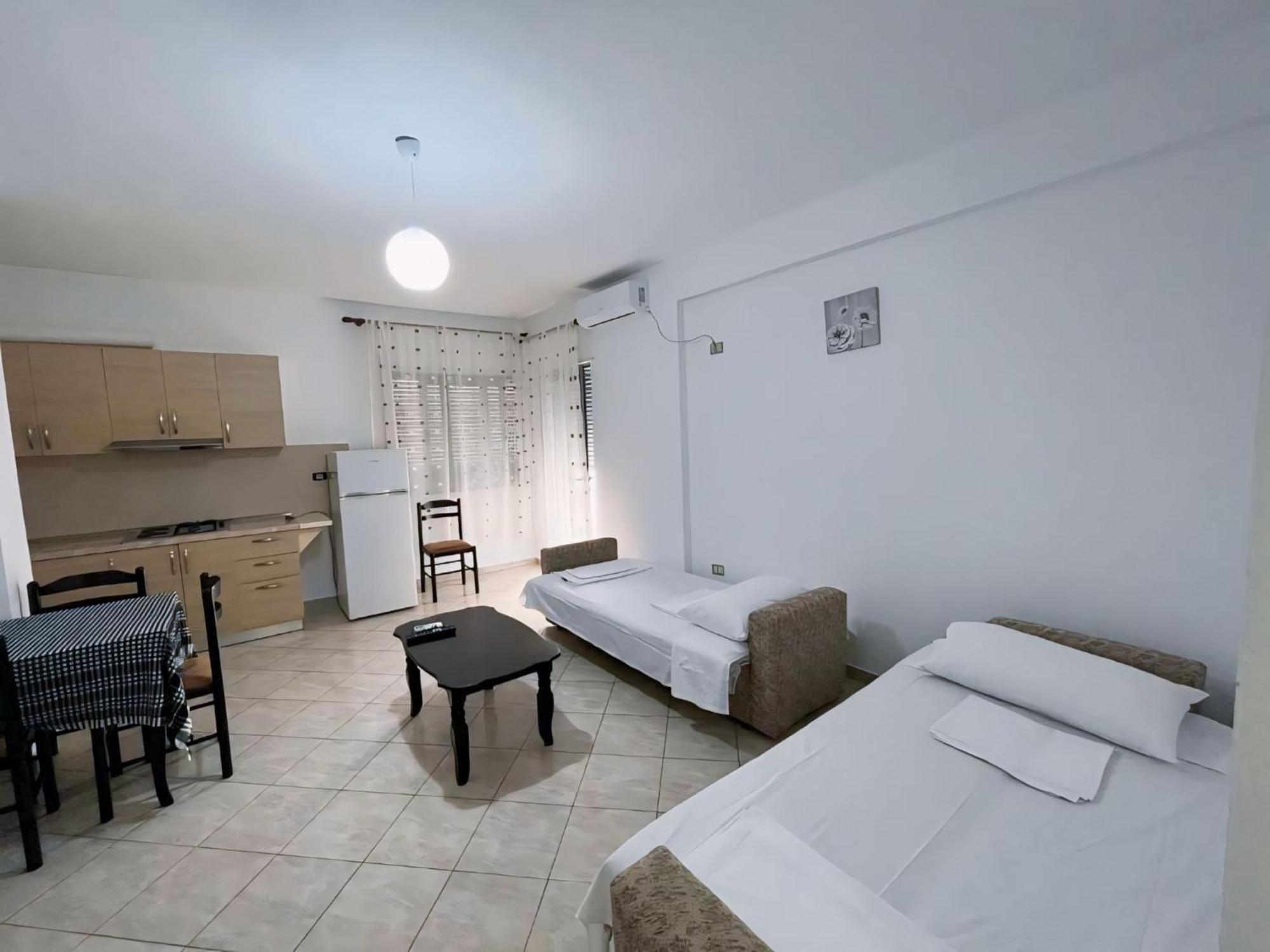 Gerald'S Central Apartments Vlore Ngoại thất bức ảnh