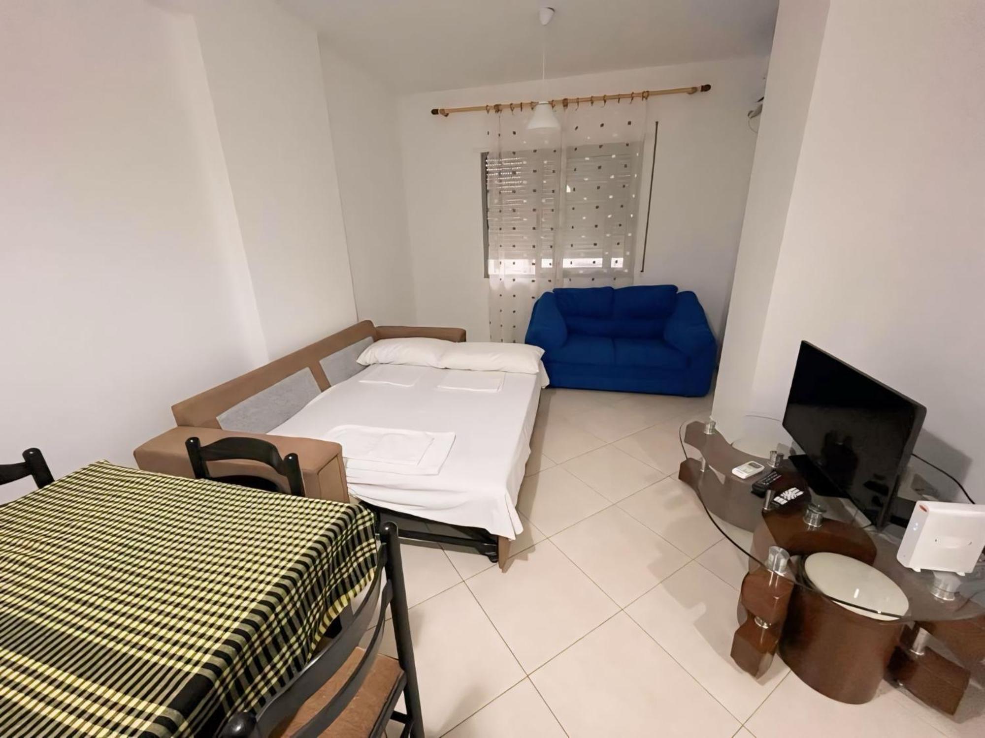 Gerald'S Central Apartments Vlore Phòng bức ảnh