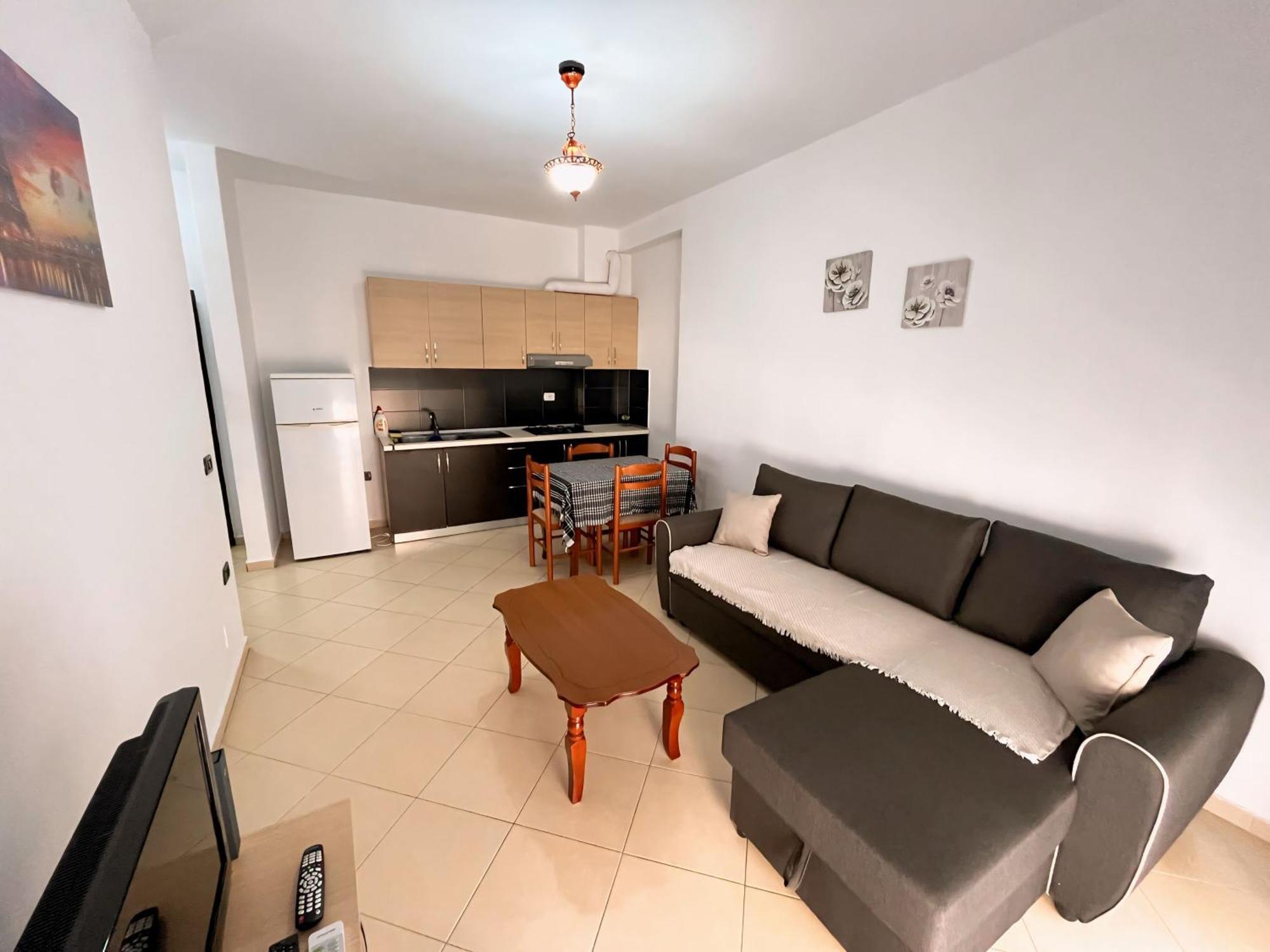Gerald'S Central Apartments Vlore Ngoại thất bức ảnh