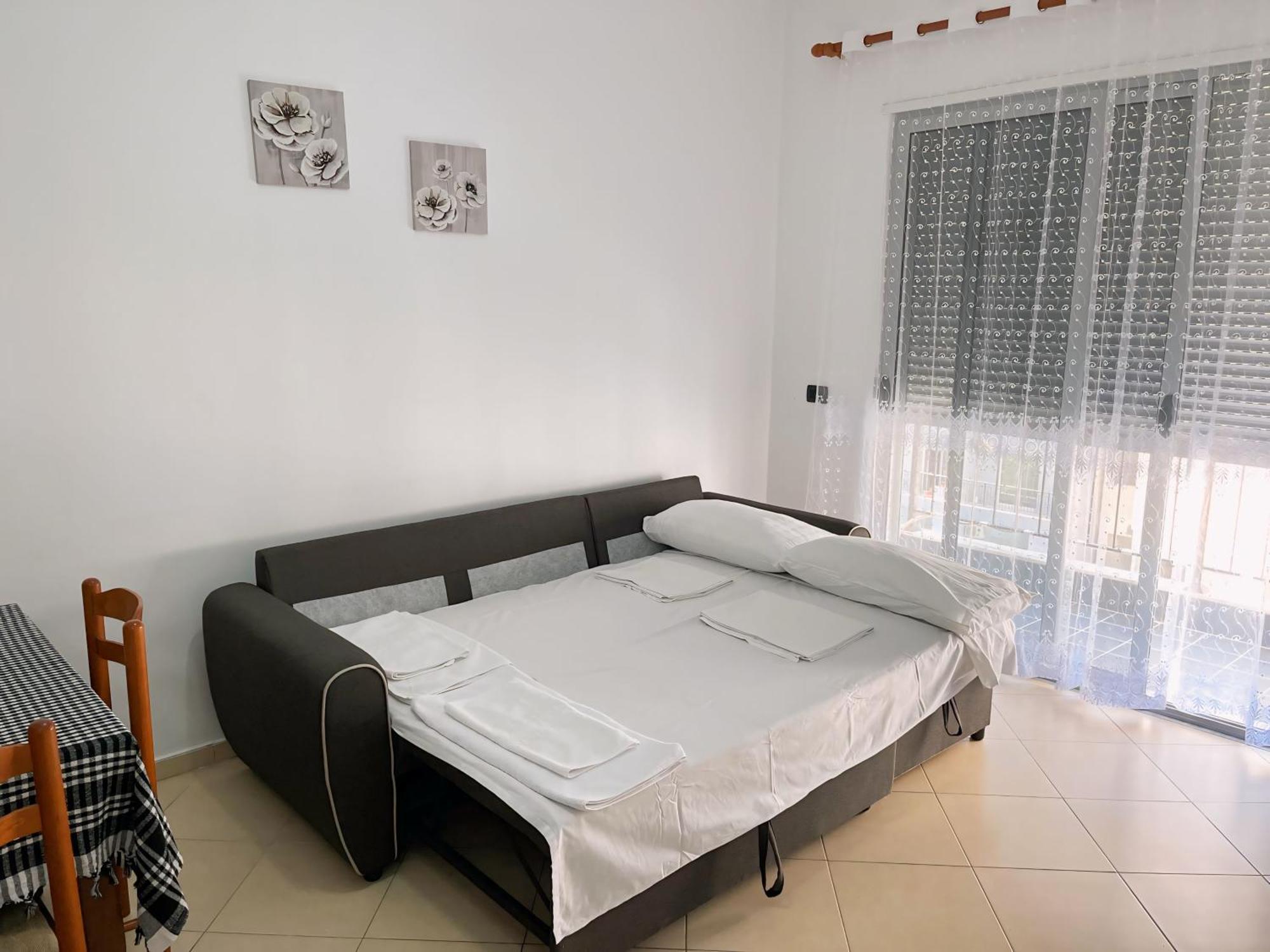 Gerald'S Central Apartments Vlore Ngoại thất bức ảnh