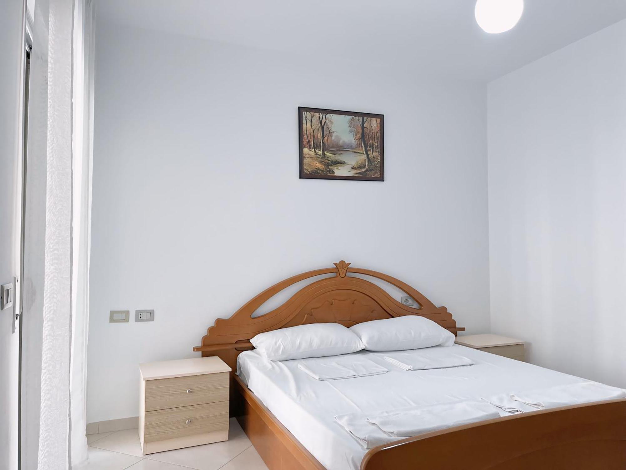 Gerald'S Central Apartments Vlore Ngoại thất bức ảnh