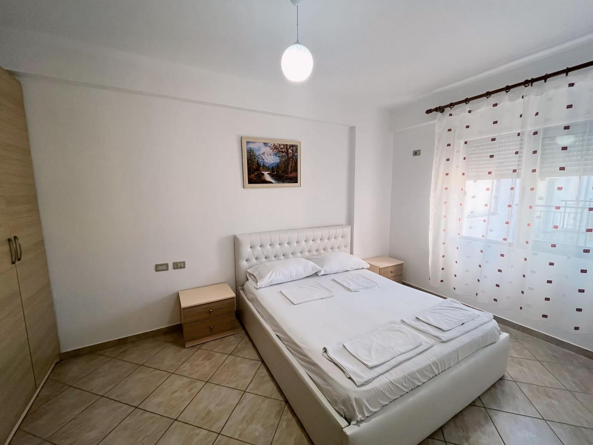 Gerald'S Central Apartments Vlore Ngoại thất bức ảnh